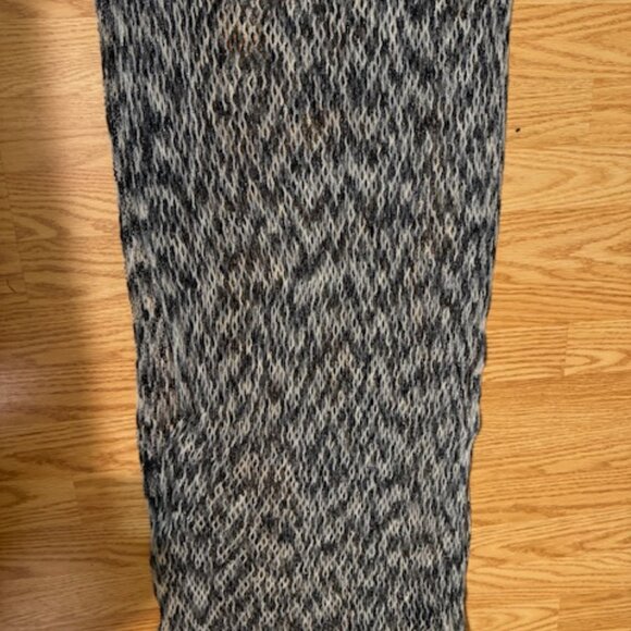 Steve Madden Black & Gray Metallic Infinity Scarf - Picture 2 of 4